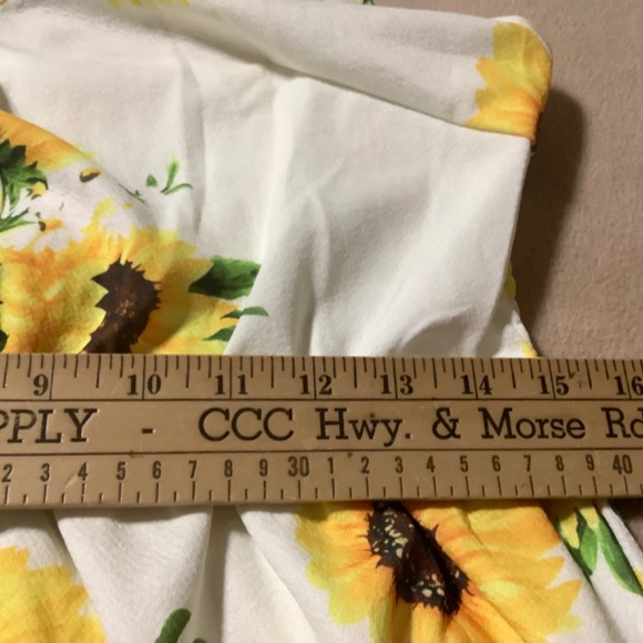 NEW ladies XXL spaghetti strap sunflower dress with pockets, elastic waist - Picture 3 of 3